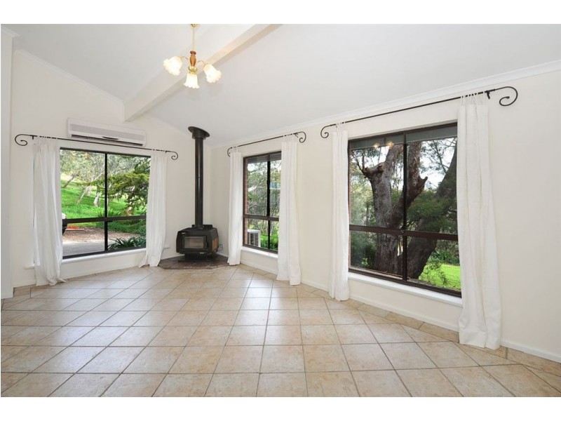 25 Hurds Hill Drive, Coromandel Valley SA 5051