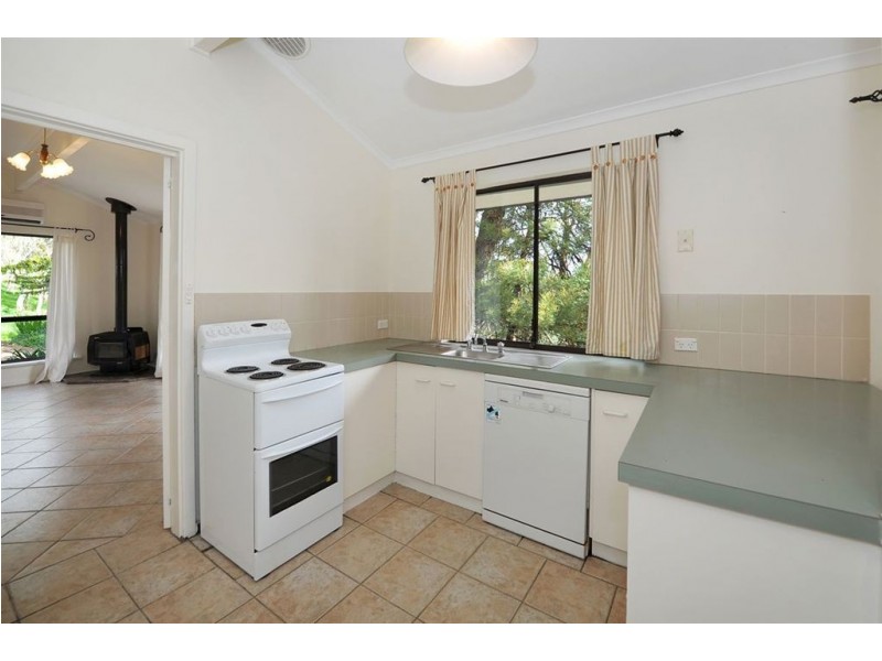 25 Hurds Hill Drive, Coromandel Valley SA 5051