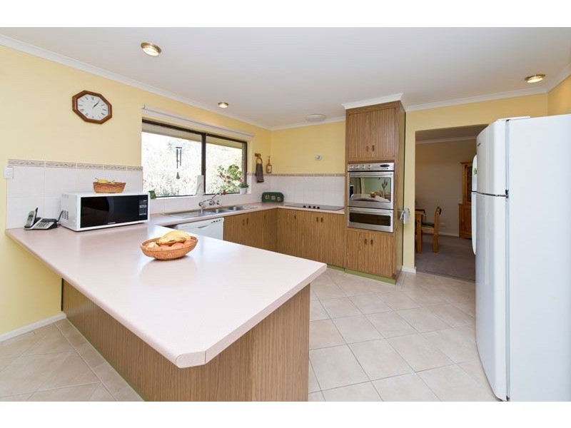 16 Avondale Road, Coromandel Valley SA 5051