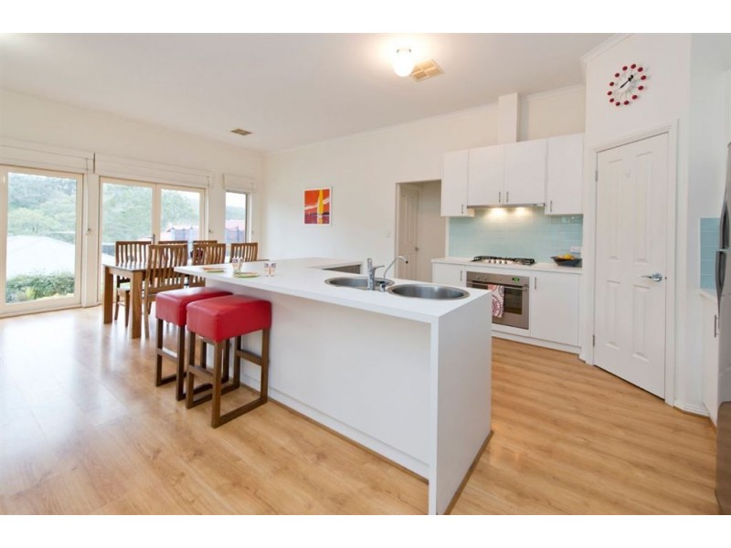 10 McNamara Road, Coromandel Valley SA 5051