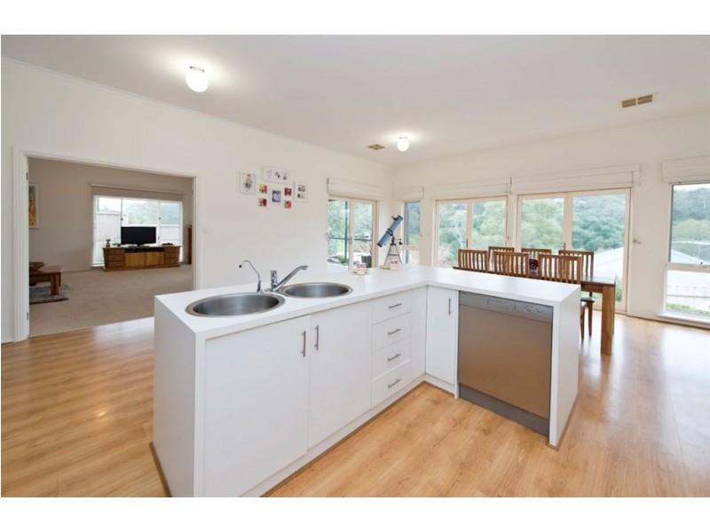 10 McNamara Road, Coromandel Valley SA 5051