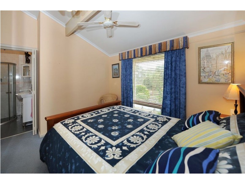 2 Casuarina Place, Aberfoyle Park SA 5159