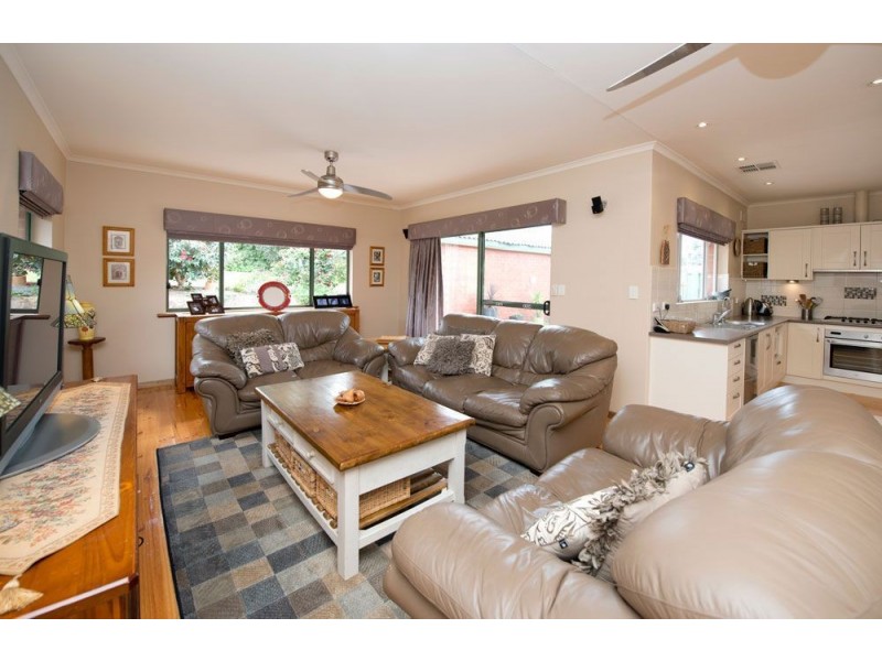 1 Redgum Drive, Belair SA 5052