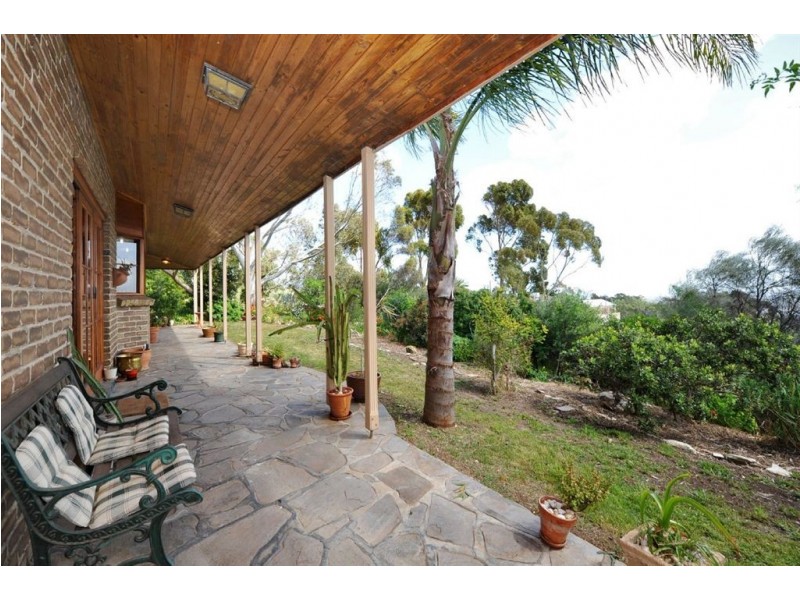 39 Warri Parri Drive, Flagstaff Hill SA 5159