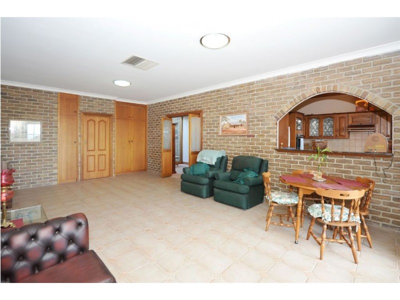 39 Warri Parri Drive, Flagstaff Hill SA 5159