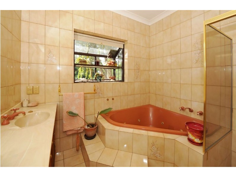 39 Warri Parri Drive, Flagstaff Hill SA 5159