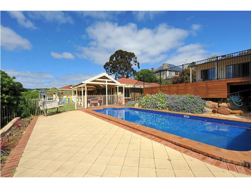 33 York Drive, Flagstaff Hill SA 5159