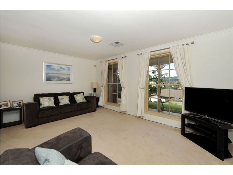 33 York Drive, Flagstaff Hill SA 5159