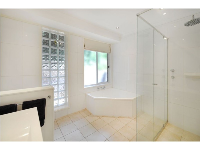 33 York Drive, Flagstaff Hill SA 5159