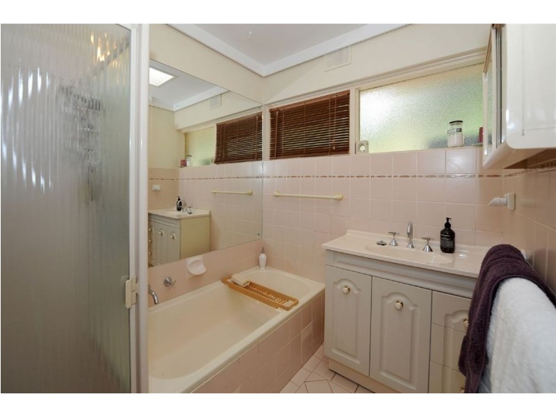 9 Redgum Drive, Belair SA 5052