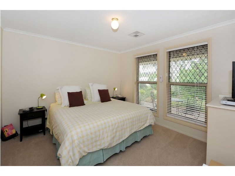 2 Peewit Avenue, Glenalta SA 5052