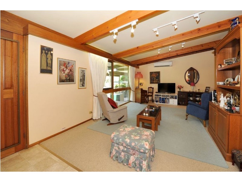 3 Dalpura Grove, Aberfoyle Park SA 5159