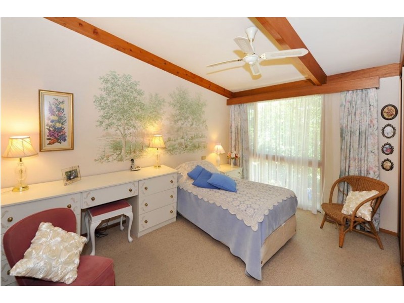 3 Dalpura Grove, Aberfoyle Park SA 5159