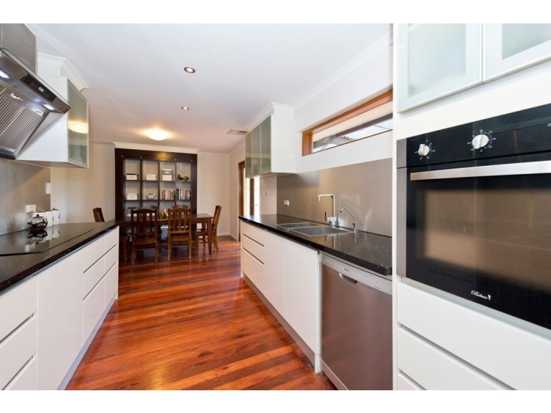 19 Oakdene Crescent, Coromandel Valley SA 5051