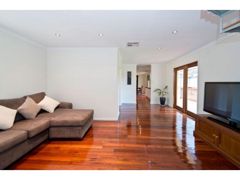 19 Oakdene Crescent, Coromandel Valley SA 5051