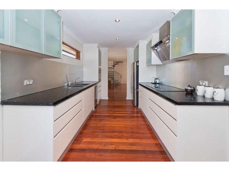 19 Oakdene Crescent, Coromandel Valley SA 5051