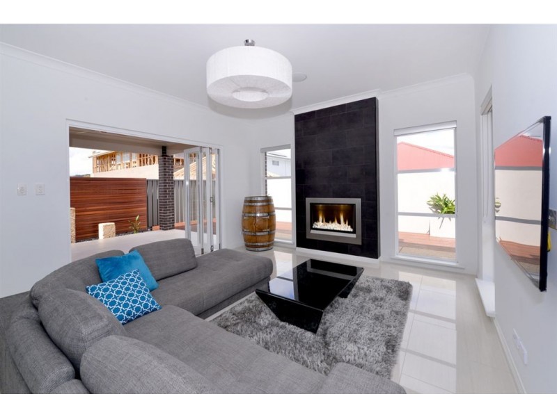 15 Brookman Crescent, Craigburn Farm SA 5051