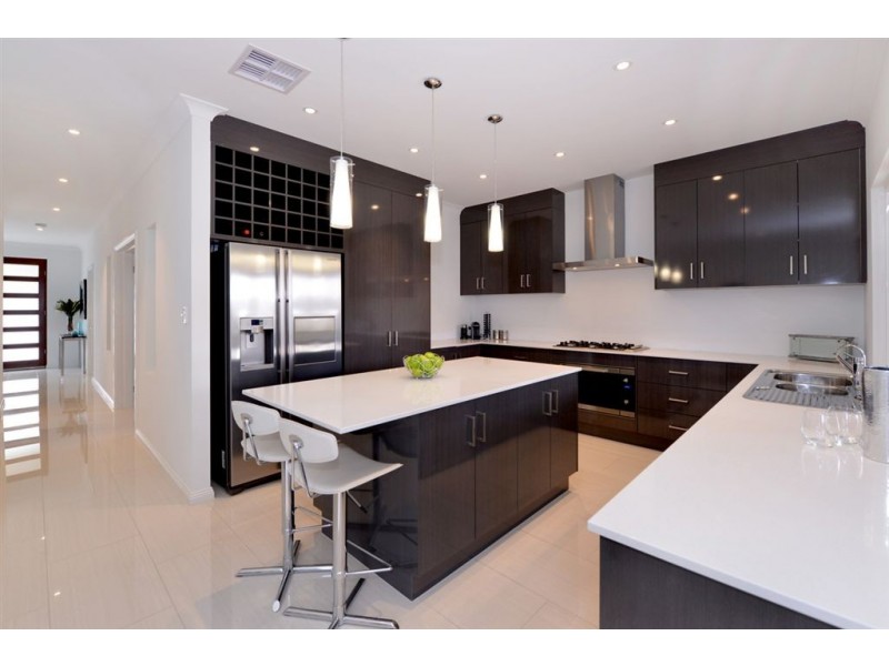 15 Brookman Crescent, Craigburn Farm SA 5051