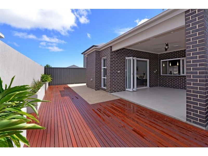 15 Brookman Crescent, Craigburn Farm SA 5051