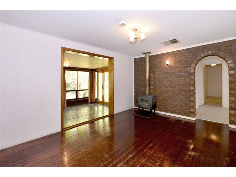 12 Woodburn Avenue, Hawthorndene SA 5051