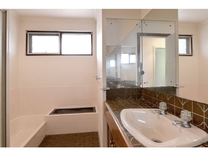 12 Woodburn Avenue, Hawthorndene SA 5051