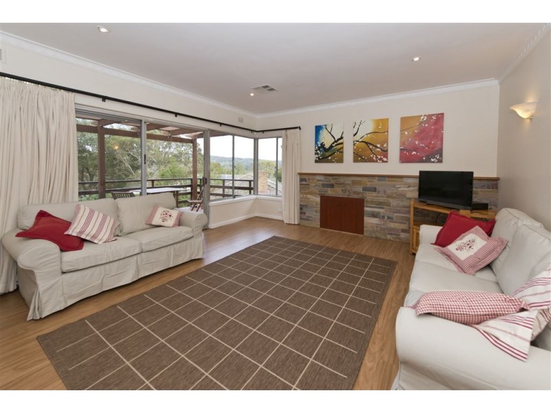 33 Diosma Drive, Coromandel Valley SA 5051
