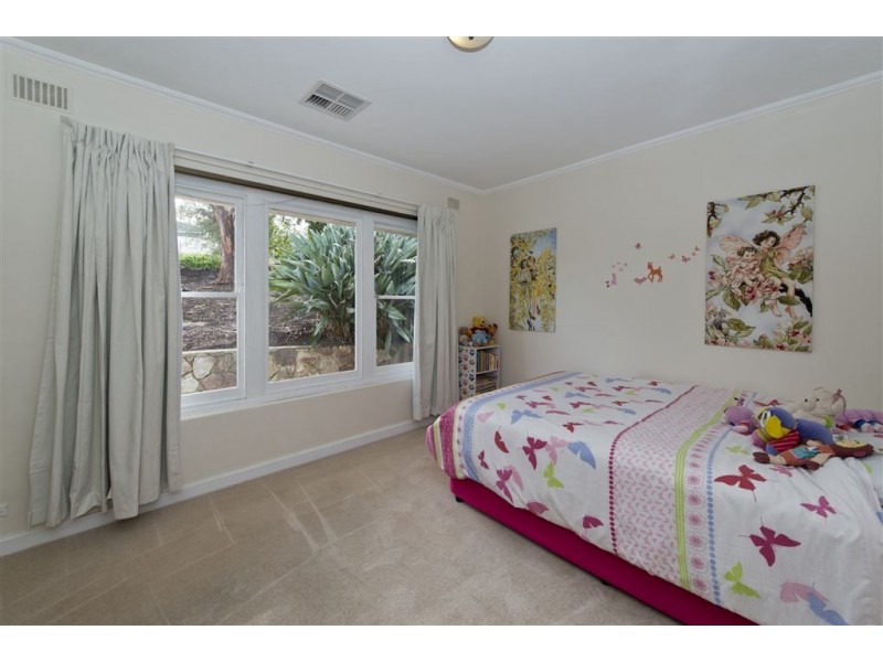 33 Diosma Drive, Coromandel Valley SA 5051