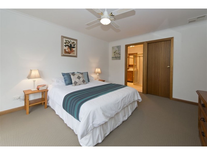 39 Emerald Street, Flagstaff Hill SA 5159