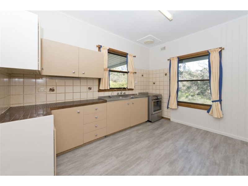 9 Mountain Road, Eden Hills SA 5050