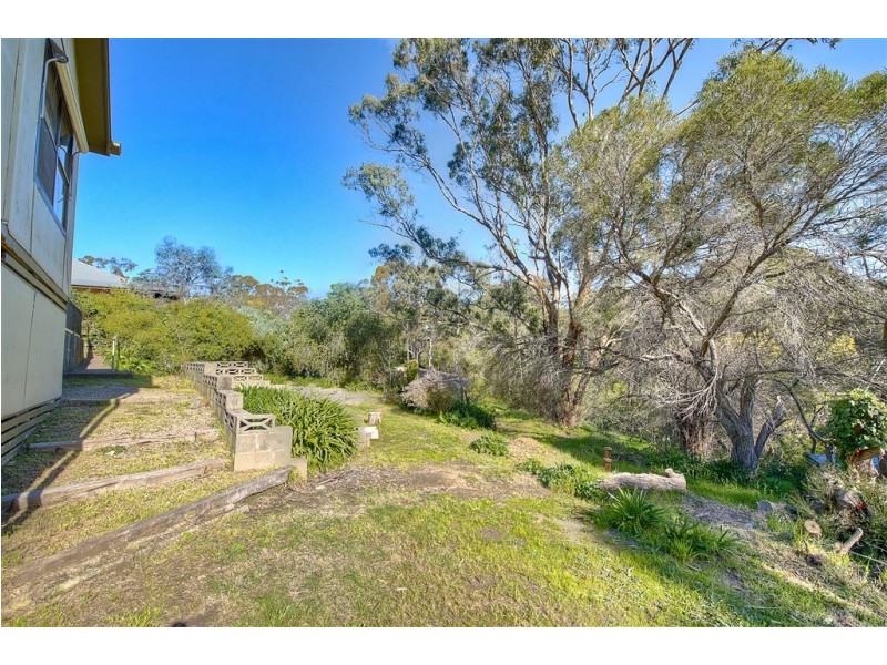 9 Mountain Road, Eden Hills SA 5050