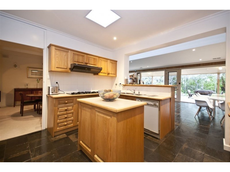 12 Grevillea Way, Belair SA 5052