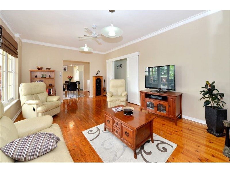 10 Barretts Road, Torrens Park SA 5062