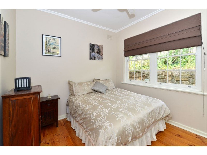 10 Barretts Road, Torrens Park SA 5062