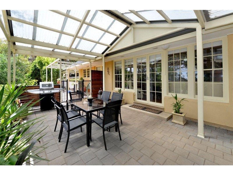 10 Barretts Road, Torrens Park SA 5062