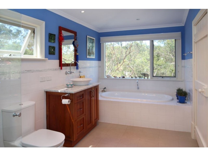 22 Willowie Street, Eden Hills SA 5050