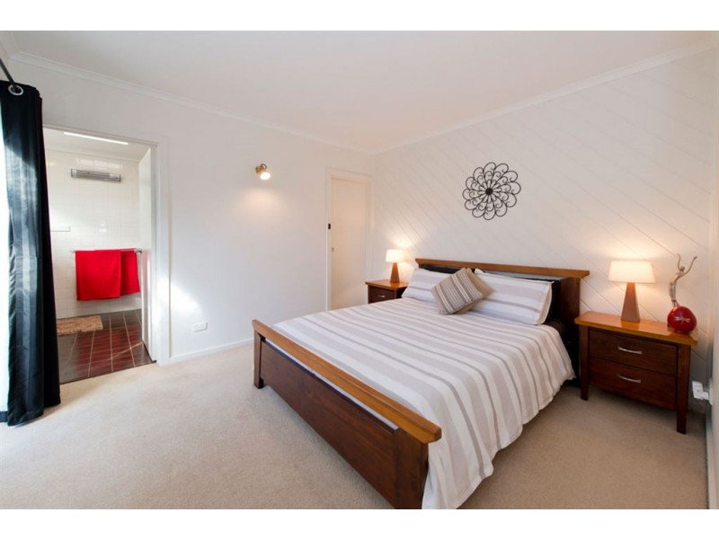 6 Nicolle Drive, Coromandel Valley SA 5051