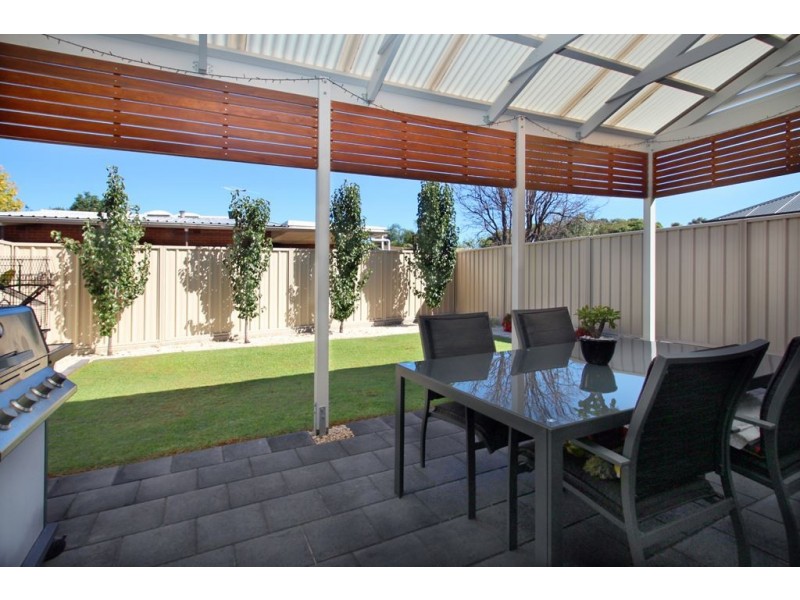 25 Parsons Grove, Park Holme SA 5043