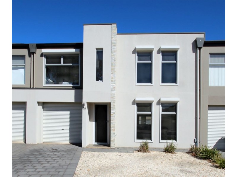 25 Parsons Grove, Park Holme SA 5043