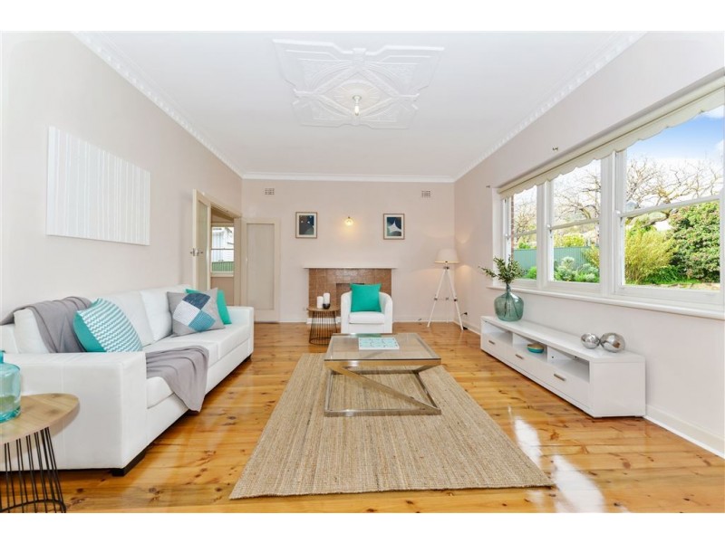 17 Lewis Avenue, Glen Osmond SA 5064