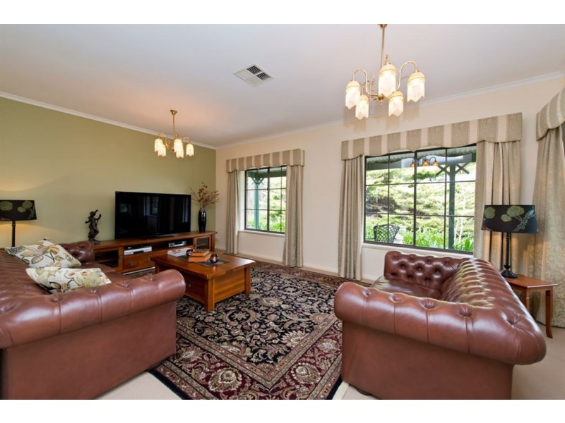 36 Monaco Circuit, Aberfoyle Park SA 5159