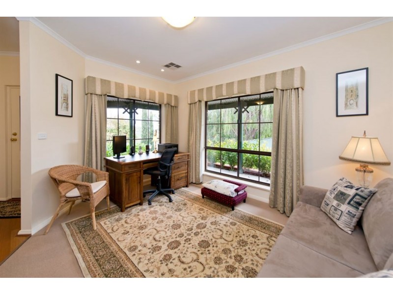 36 Monaco Circuit, Aberfoyle Park SA 5159