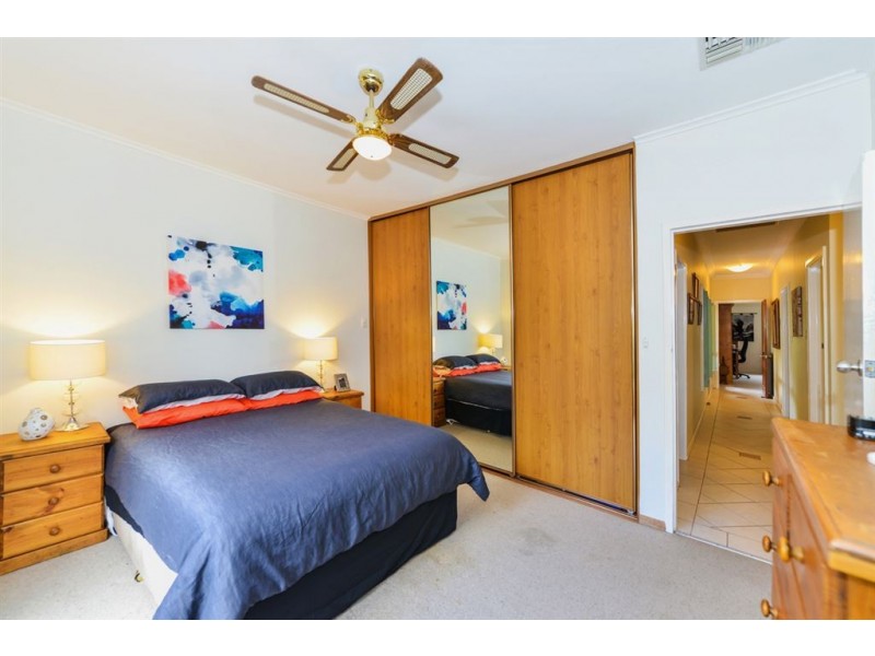 14 Shaftsbury Street, Eden Hills SA 5050