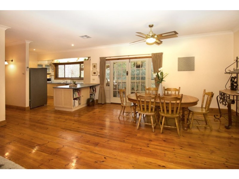 33 Chowilla Street, Eden Hills SA 5050