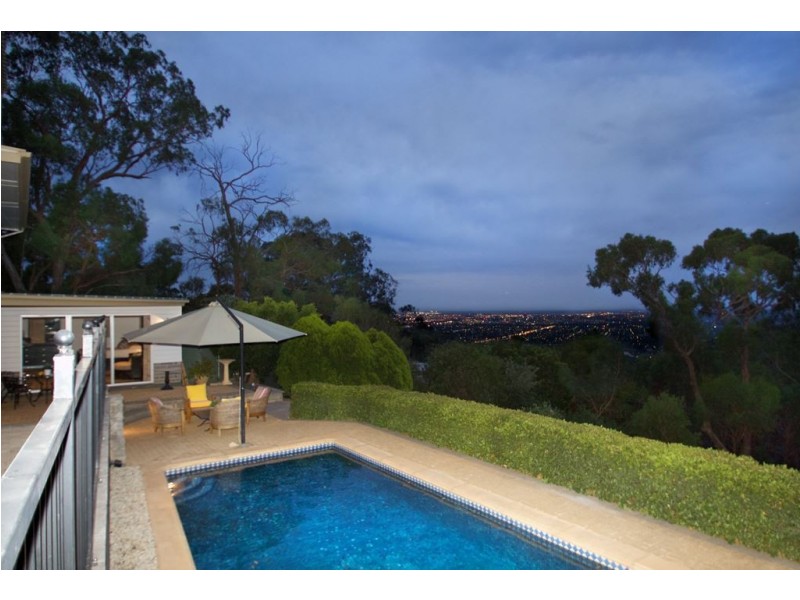 10 Centre Way, Belair SA 5052