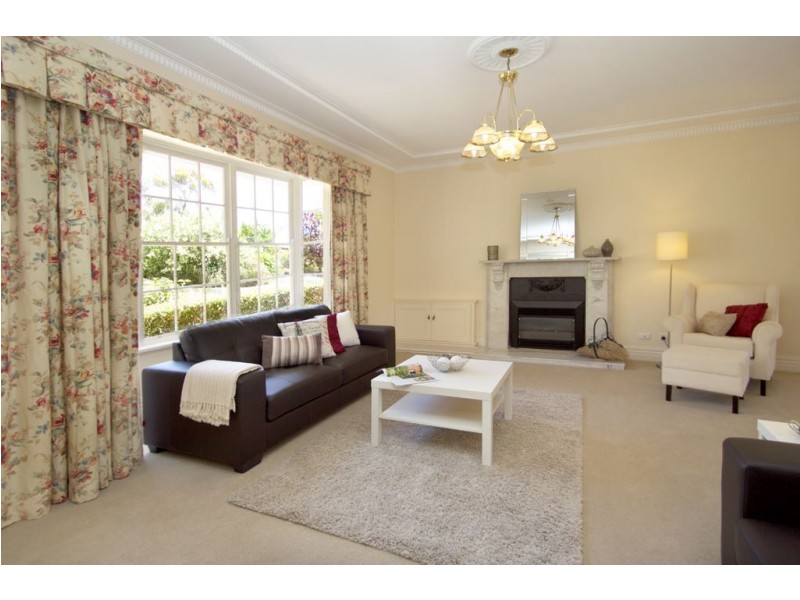 10 Centre Way, Belair SA 5052