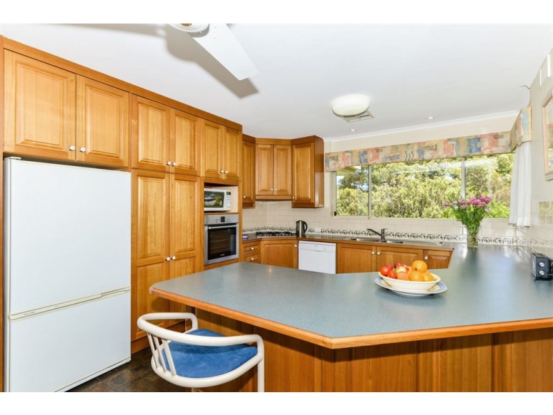 1 St Georges Terrace, Bellevue Heights SA 5050