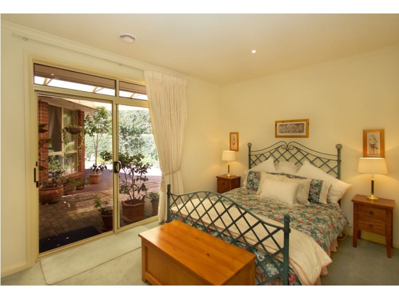 8 Kristen Court, Coromandel Valley SA 5051