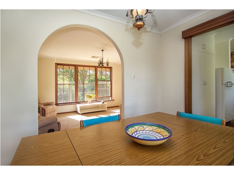96 Sunnymeade Drive, Aberfoyle Park SA 5159