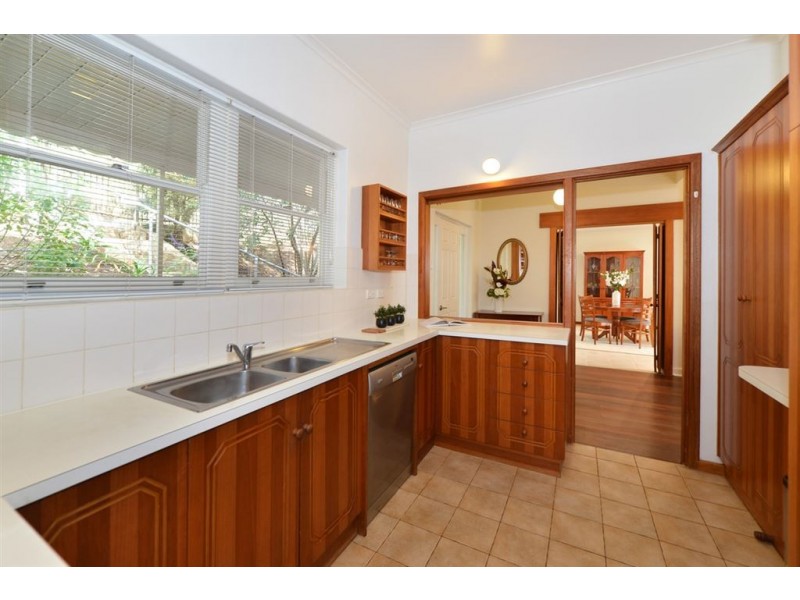 37 Ridgehaven Drive, Bellevue Heights SA 5050