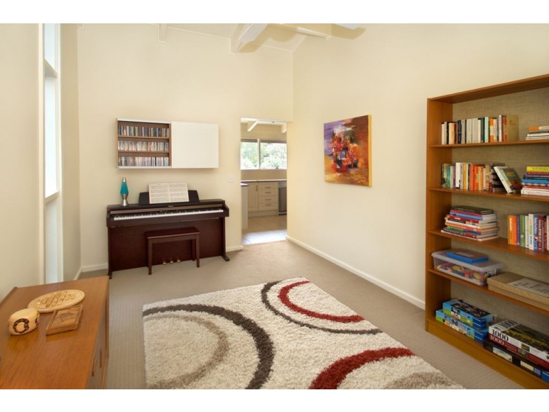 8 Coro Crescent, Coromandel Valley SA 5051